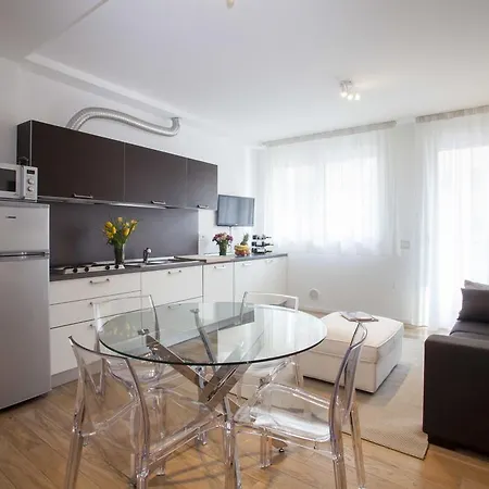 Erik Langer S. Sofia C. Battisti Apartmán